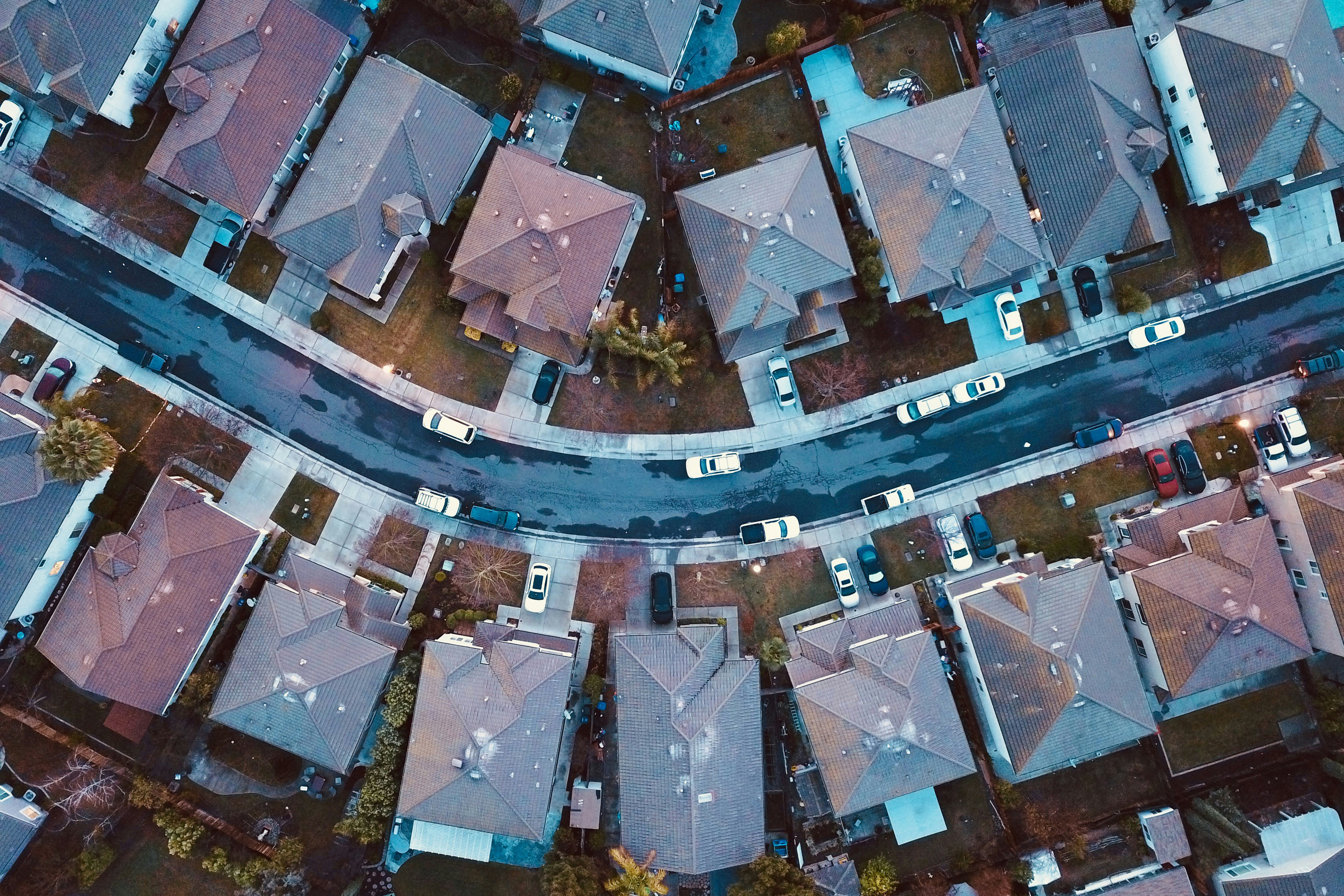 overhead photo of a suburban neighborhood